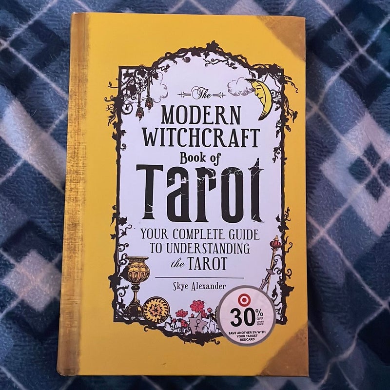 The Modern Witchcraft Book of Tarot