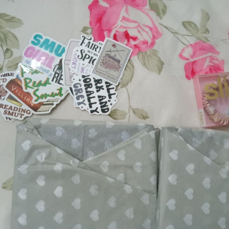Blind Date With A Smutt Box 