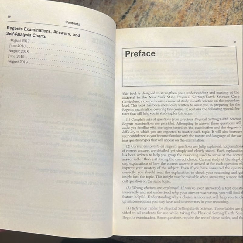 Regents Exams and Answers: Earth Science--Physical Setting Revised Edition