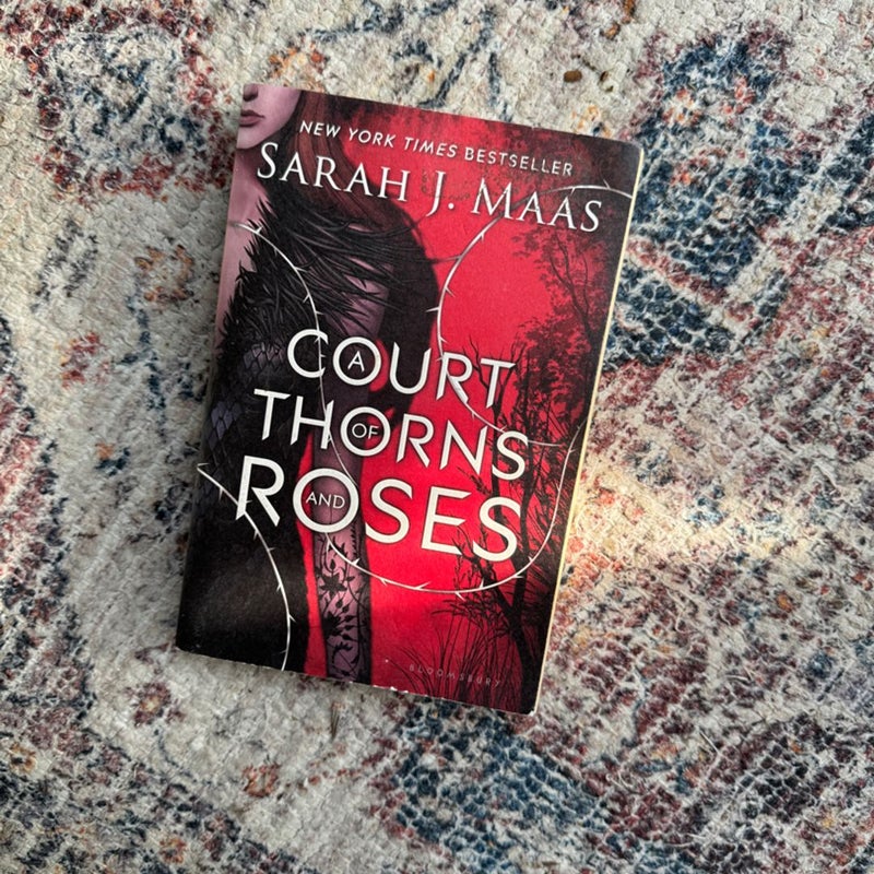 A Court of Thorns and Roses original cover