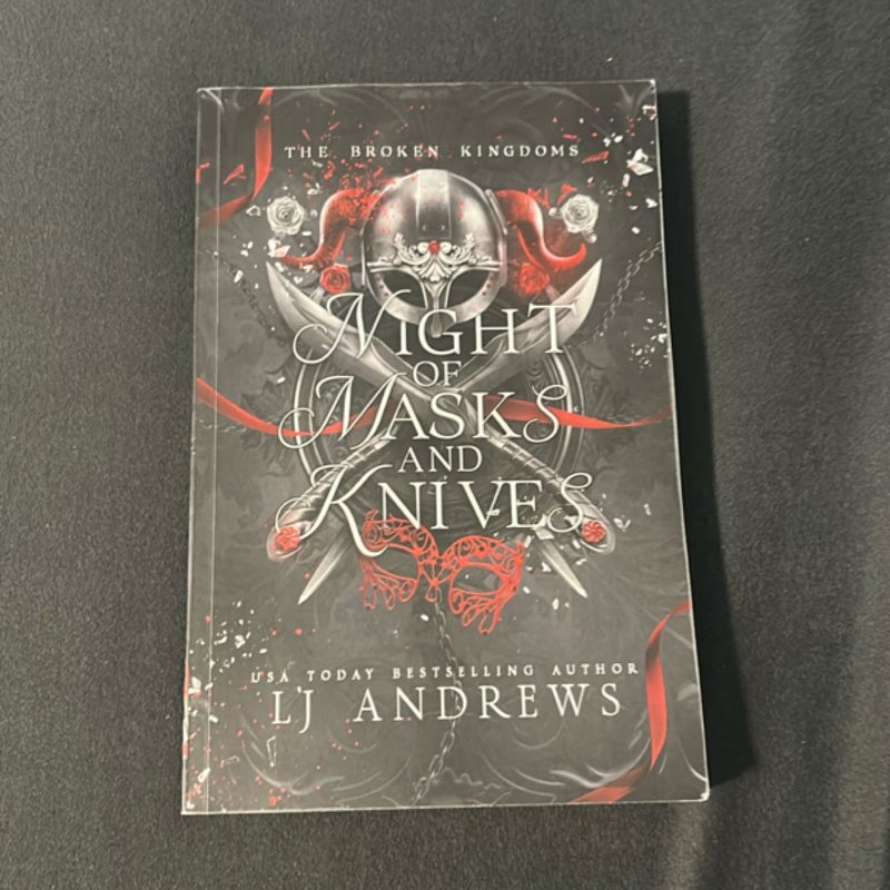 Night of Masks and Knives