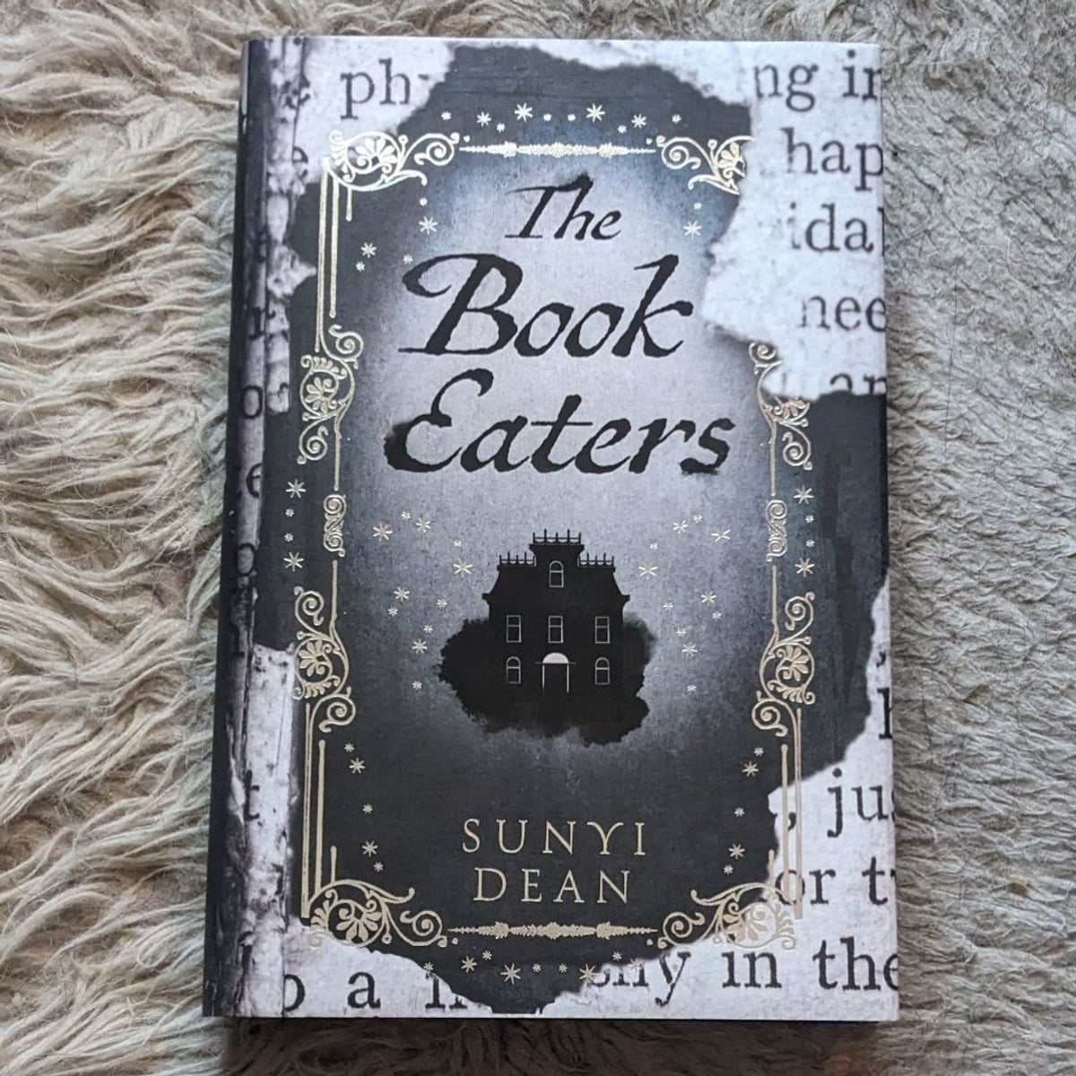 ILLUMICRATE - The Book Eaters by Sunyi Dean, Hardcover | Pangobooks