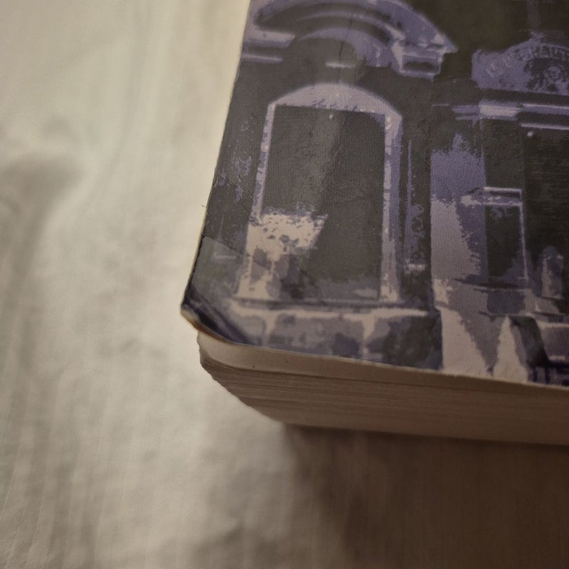 Real Ghosts, Restless Spirits, and Haunted Places