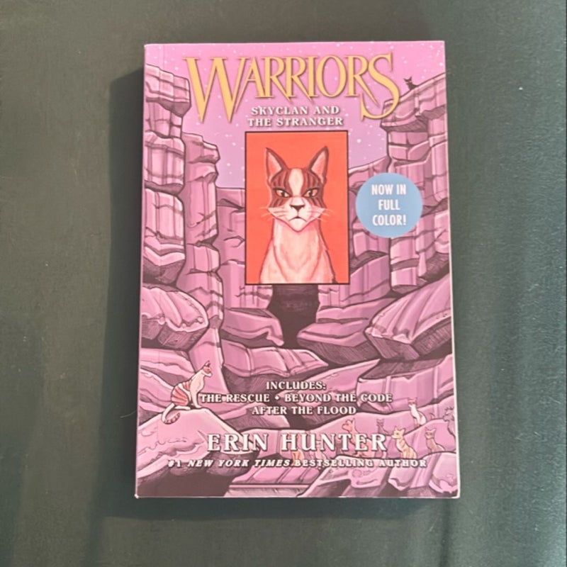 Warriors Manga: SkyClan and the Stranger: 3 Full-Color Warriors Manga Books In 1