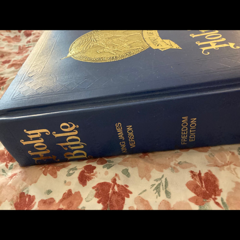 Vintage 1975  Holy Bible -KJV