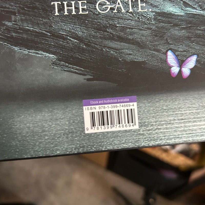 Quicksilver Waterstone’s Exclusive; Purple Edges *UNSIGNED*