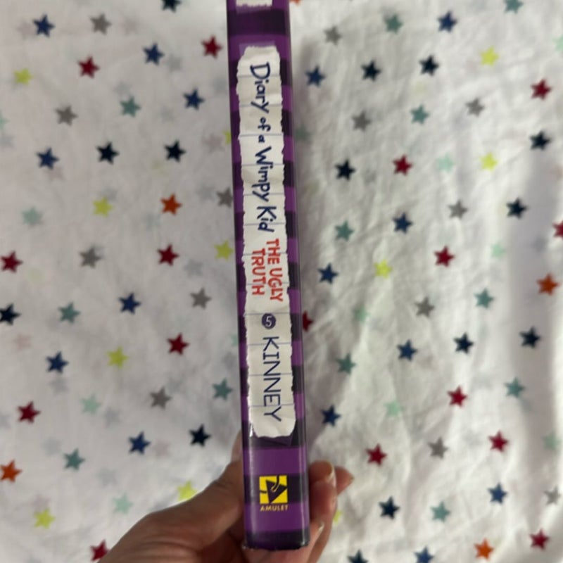 Diary of a Wimpy Kid # 5 The Ugly Truth  Jeff Kinney 