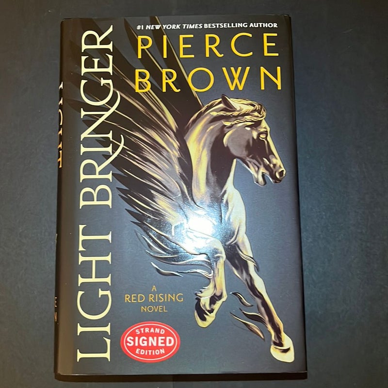 Light Bringer by Pierce Brown, Hardcover Pangobooks