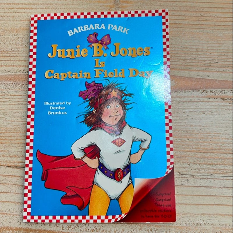 Junie B. Jones #16: Junie B. Jones Is Captain Field Day