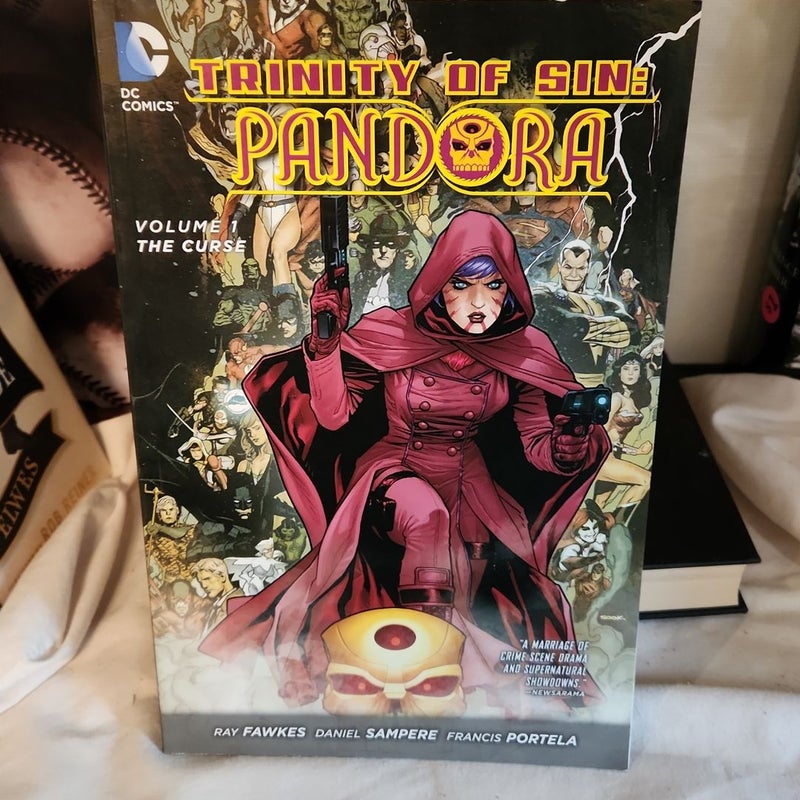 Trinity of Sin - Pandora Vol. 1: the Curse (the New 52)