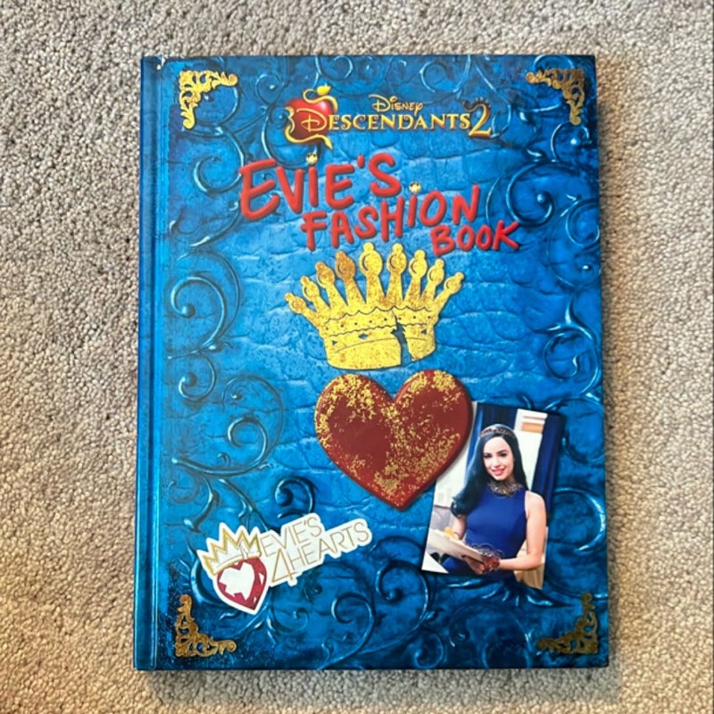 Descendants 2 Evie's Fashion Book