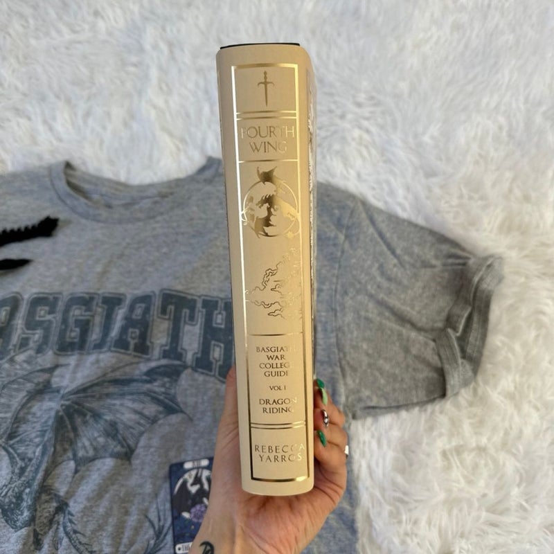 Fourth wing blueyboo dust cover and book