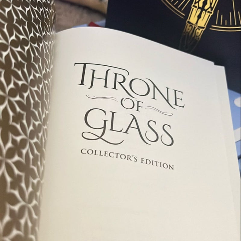 Throne of Glass (Collector's Edition) WITH HAT!