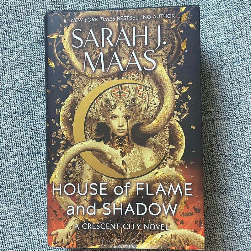 House of Flame and Shadow by Sarah J. Maas, Hardcover | Pangobooks