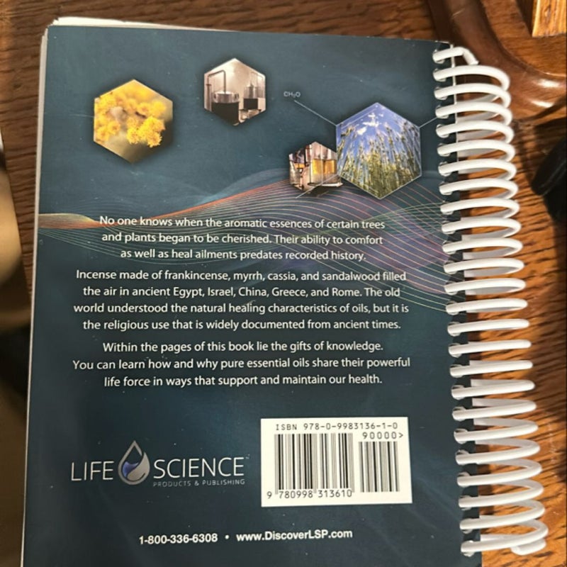 Essential Oils Pocket Reference 7th Edition