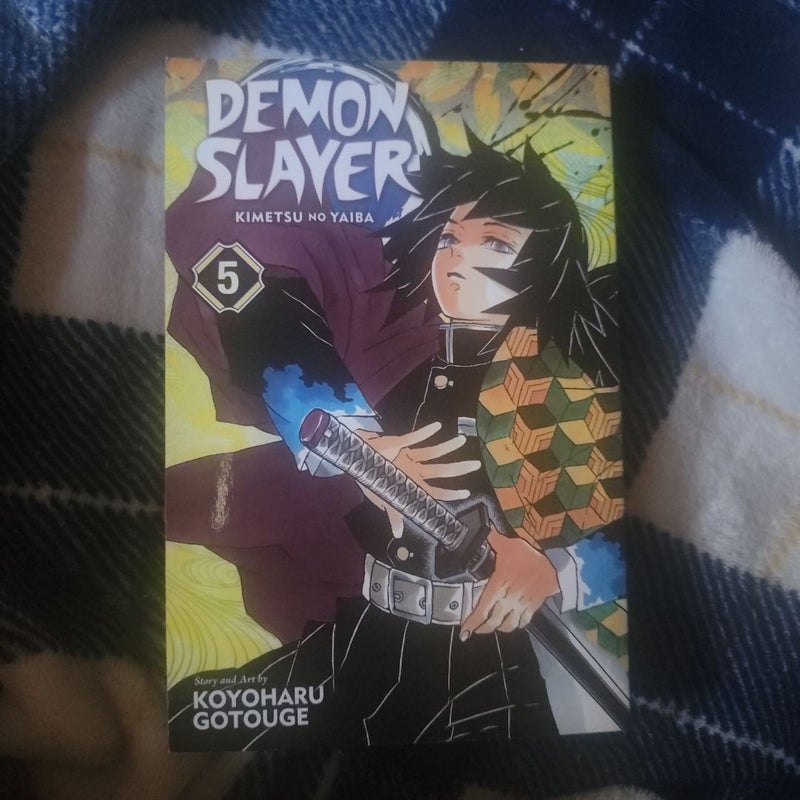 Demon Slayer: Kimetsu No Yaiba, Vol. 5