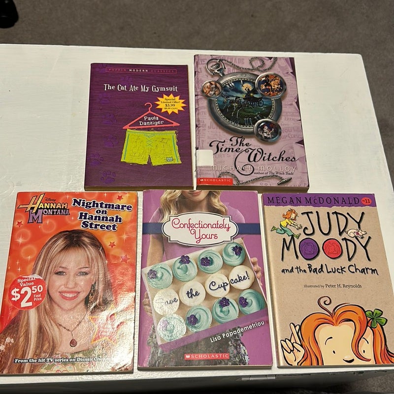 Book bundle for girls: 5 young girl books