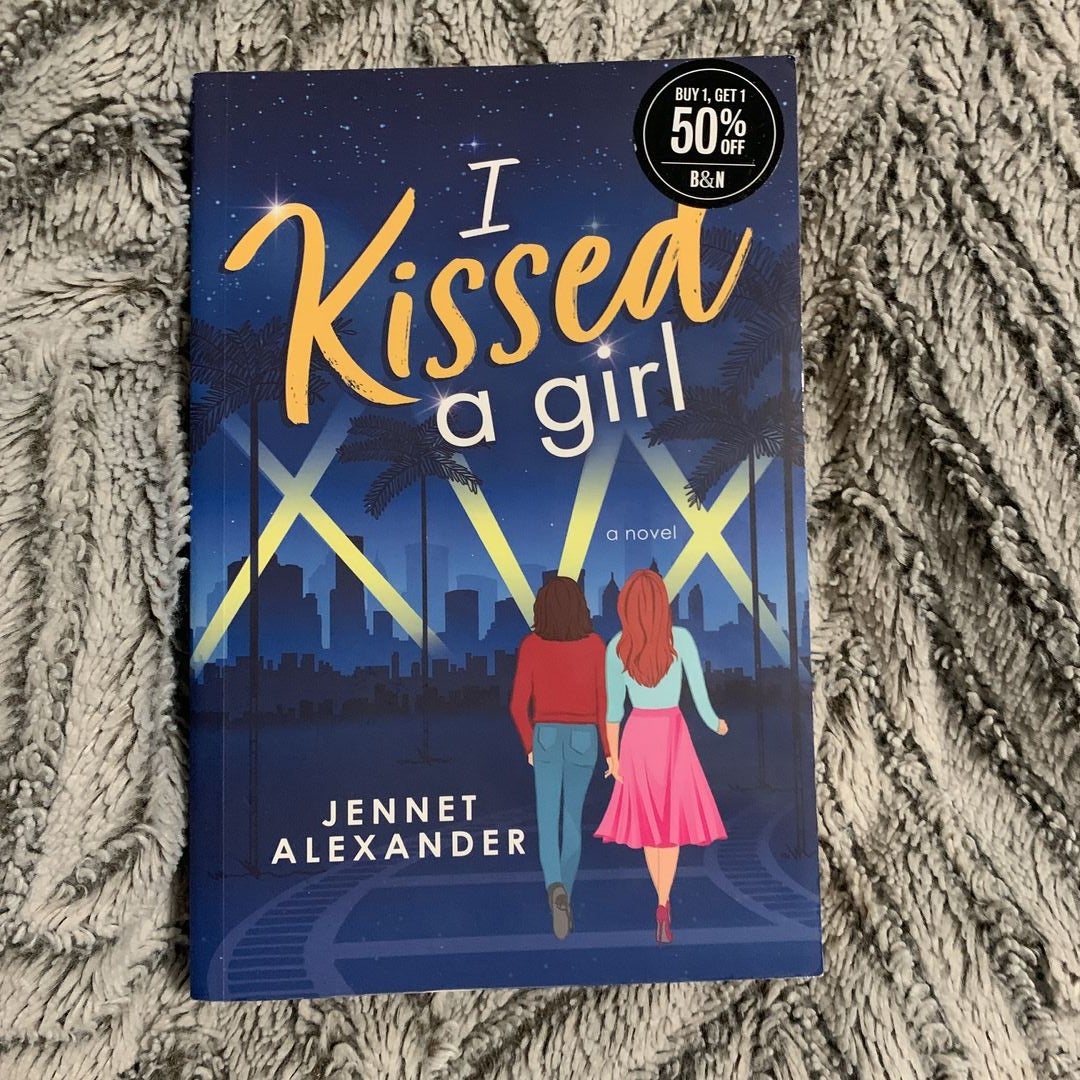a　I　Paperback　by　Kissed　Girl　Pangobooks　Jennet　Alexander,