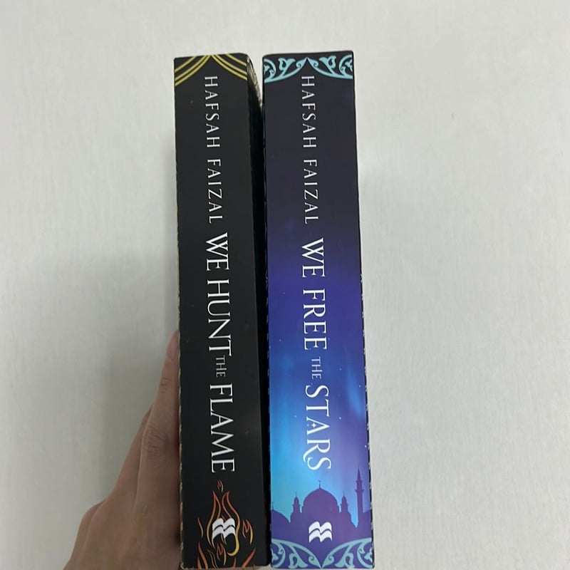 洋書 We Hunt the Flame & We Free the Stars Sands of Arawiya Series 2 Books Set - We Hunt the Flame and