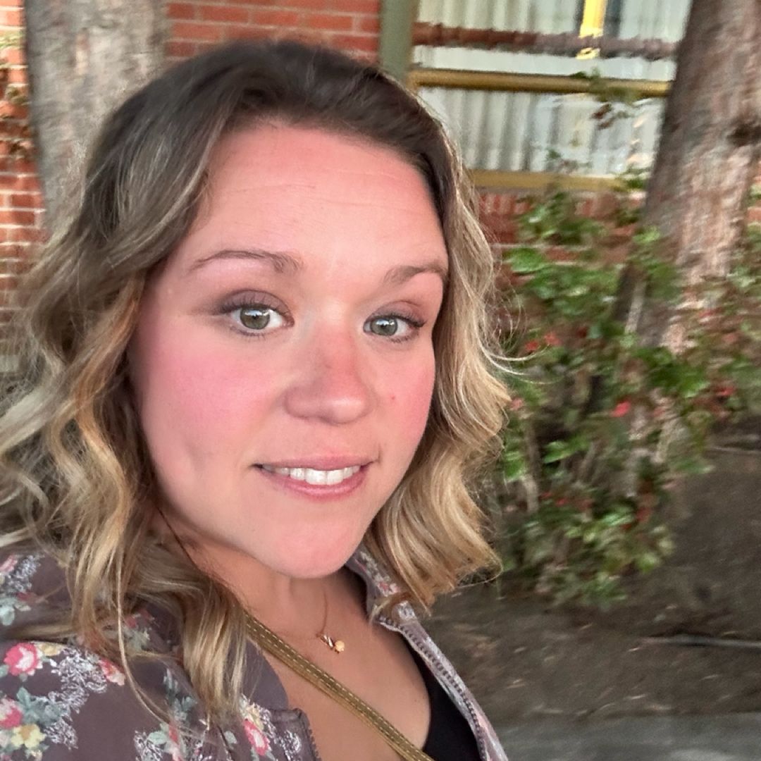 Janelle’s Bookshelf