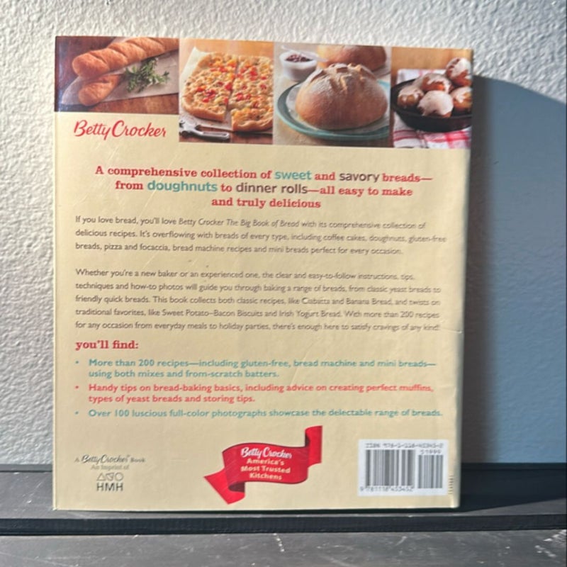 Betty Crocker the Big Book of Bread