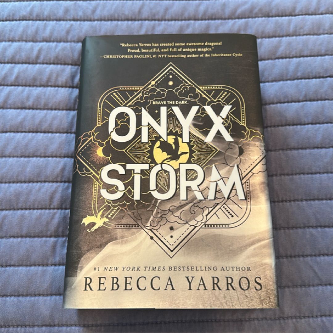 Onyx Storm (Standard Edition)