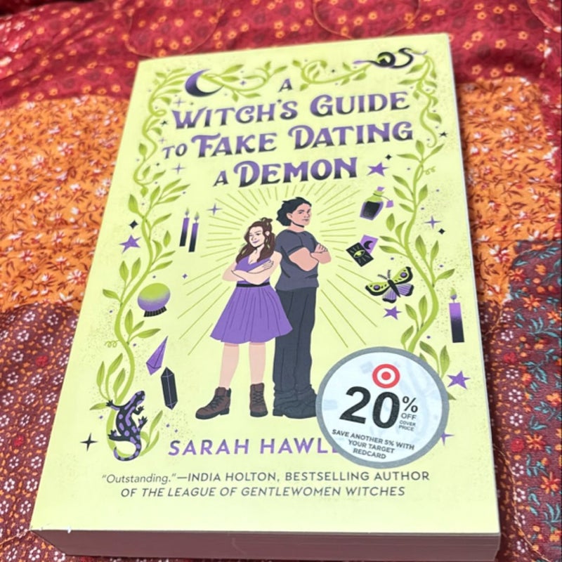 A Witch's Guide to Fake Dating a Demon