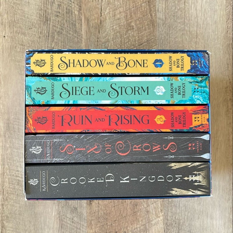 Shadow & Bone Trilogy + Six of Crows Duology Box Set