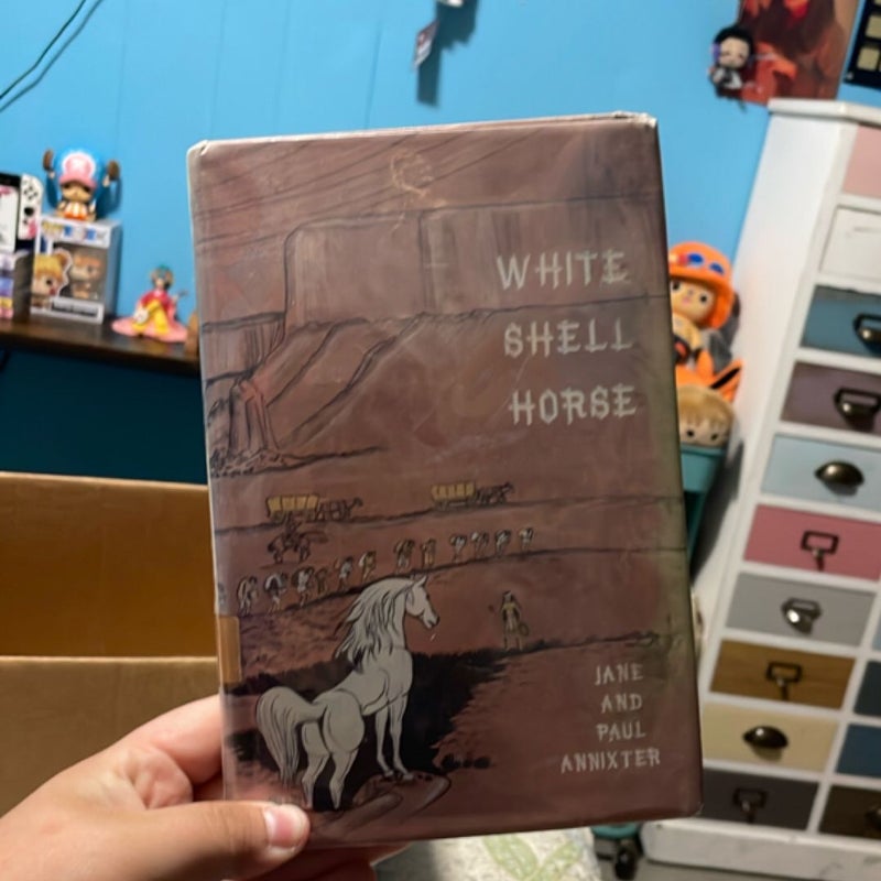 White Shell Horse