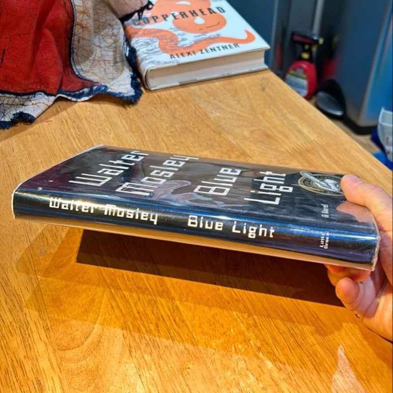 Signed 1st ed./1st * Blue Light