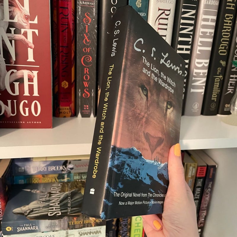The Lion, the Witch and the Wardrobe (Movie-Tie-In Edition)