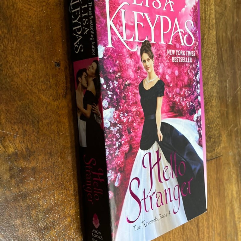 Hello Stranger by Lisa Kleypas, Paperback Pangobooks