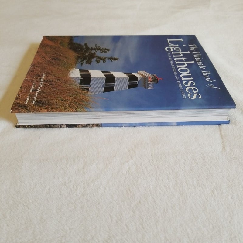 The Ultimate Book of Lighthouses