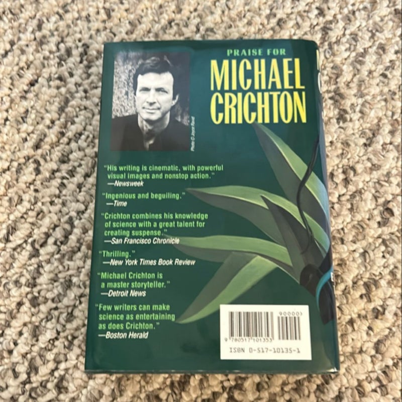 Michael Crichton: A New Collection of Three Complete Novels