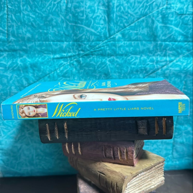 Pretty Little Liars #5: Wicked