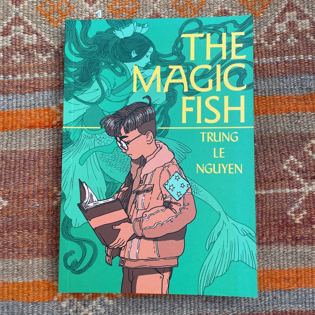 The Magic Fish: (A Graphic Novel): 9781984851598: Nguyen, Trung Le: Books 