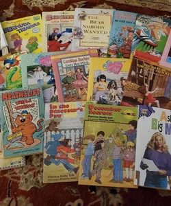 Lot of 21 vintage childrens chapter books