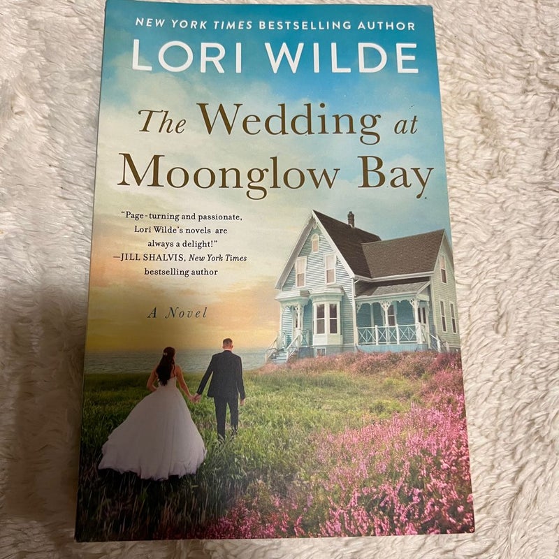 The Wedding at Moonglow Bay