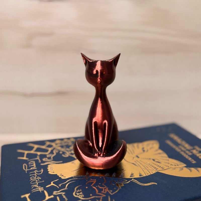 Cat figurine/statue