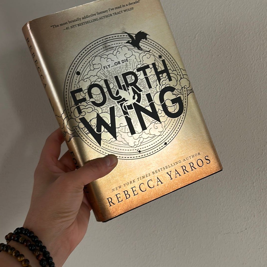 Fourth Wing by Rebecca Yarros, Hardcover Pangobooks(01)
