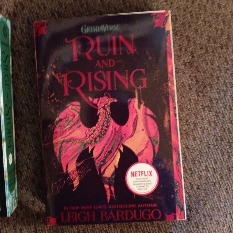 The Shadow and Bone Trilogy Boxed Set