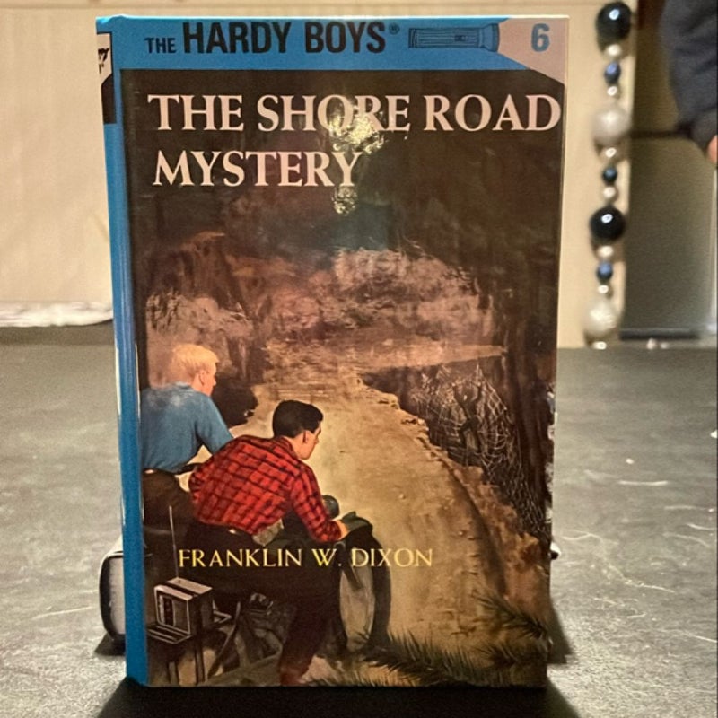 Hardy Boys 06: the Shore Road Mystery