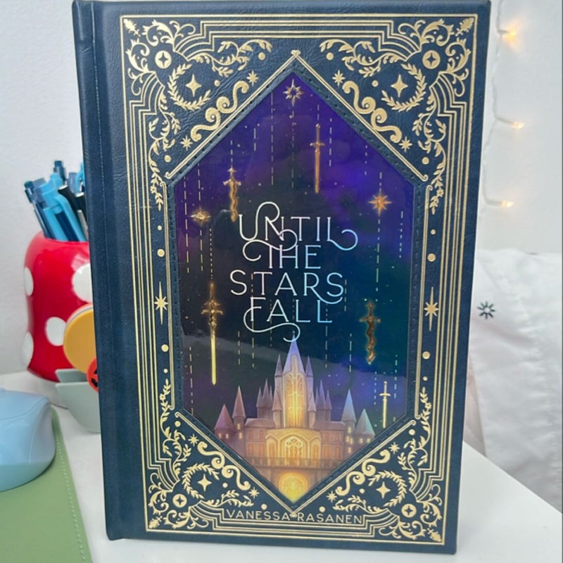 Until the stars fall (bookish box special edition with sprayed edges)