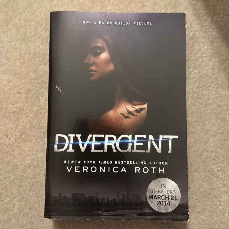 Divergent Movie Tie-In Edition