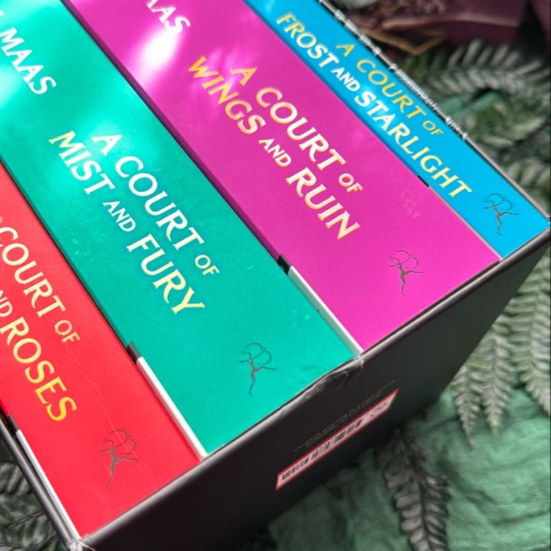 A Court of Thorns and Roses Box Set