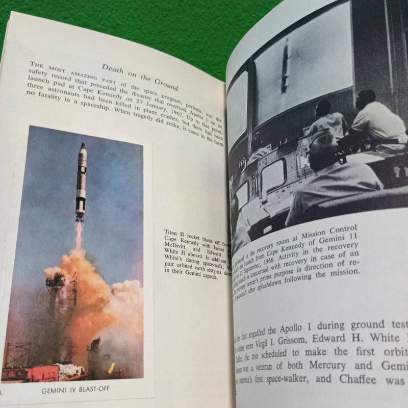 Man In Space + Poster - Vintage 1967 