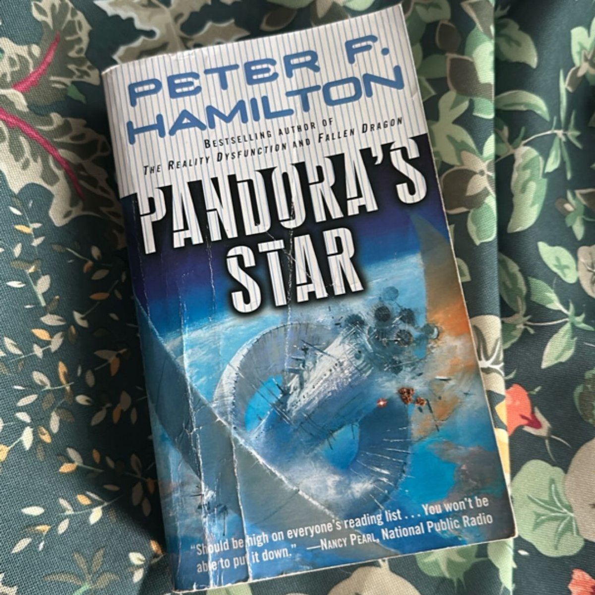 Pandora's Star by Peter F. Hamilton
