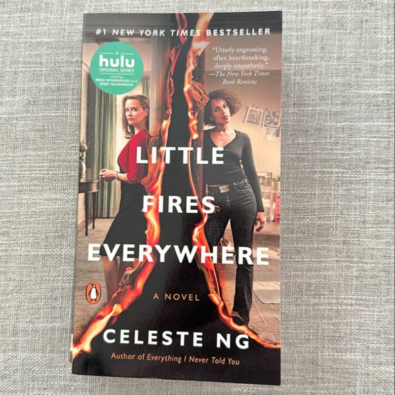 Little Fires Everywhere (Movie Tie-In)