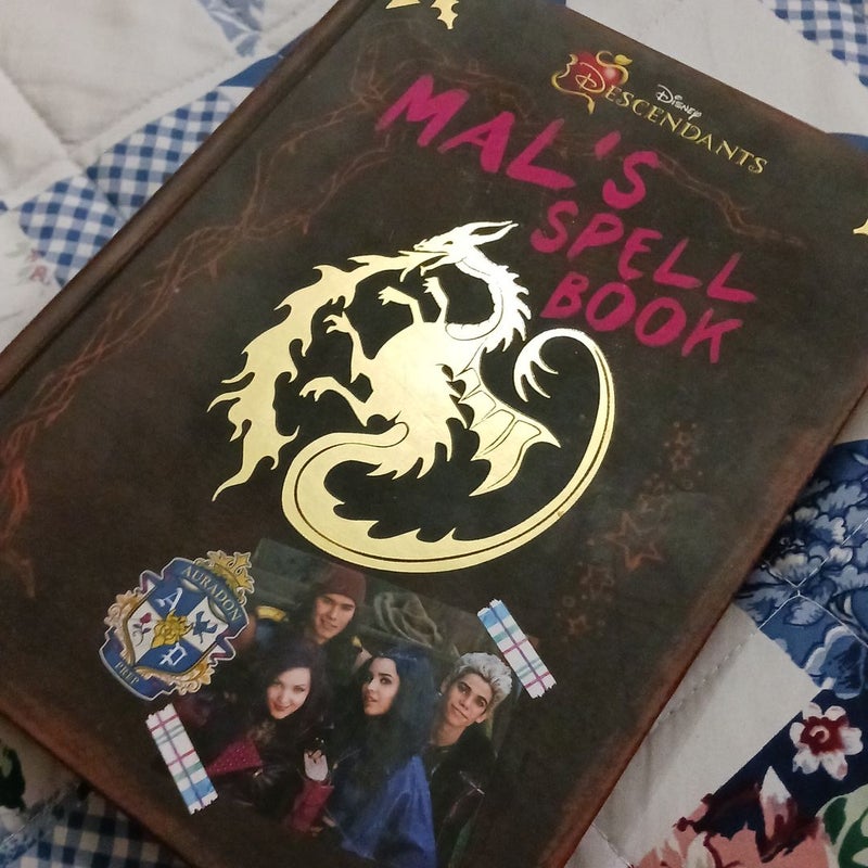 Descendants: Mal's Spell Book by Disney Book Group