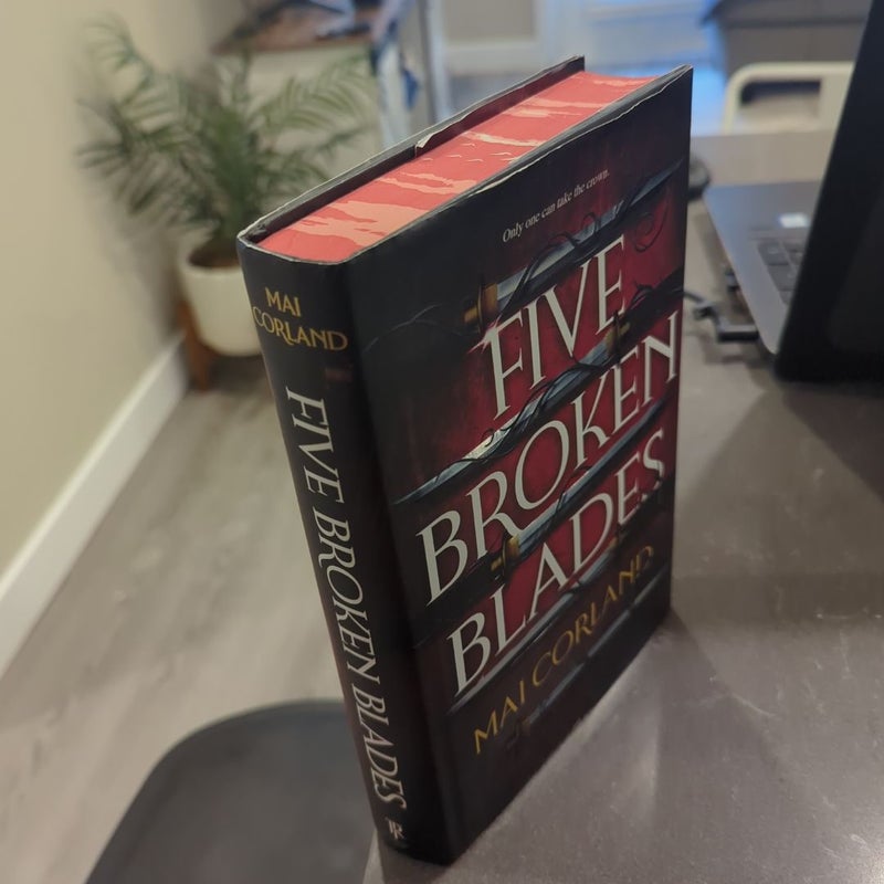 Five Broken Blades (Deluxe Limited Edition)